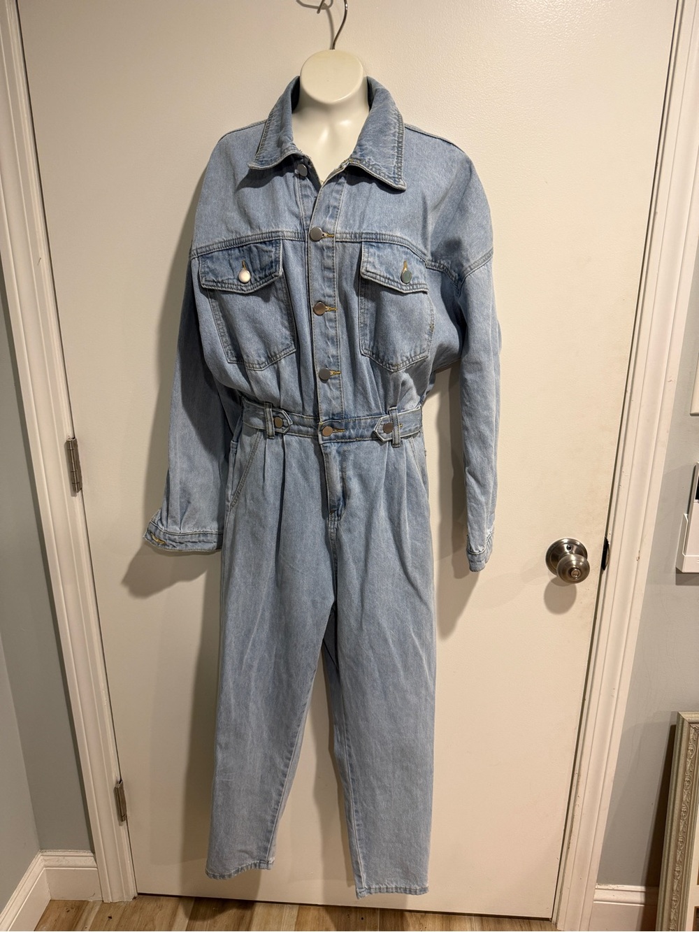 MABLE - women’s denim overalls/jumpsuit. Size Small. EUC
